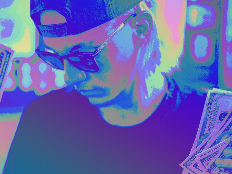 Solana Tokens Issued by Caitlyn Jenner, Iggy Azalea, Davido Are Down 80%, With Early Buyers Minting Money